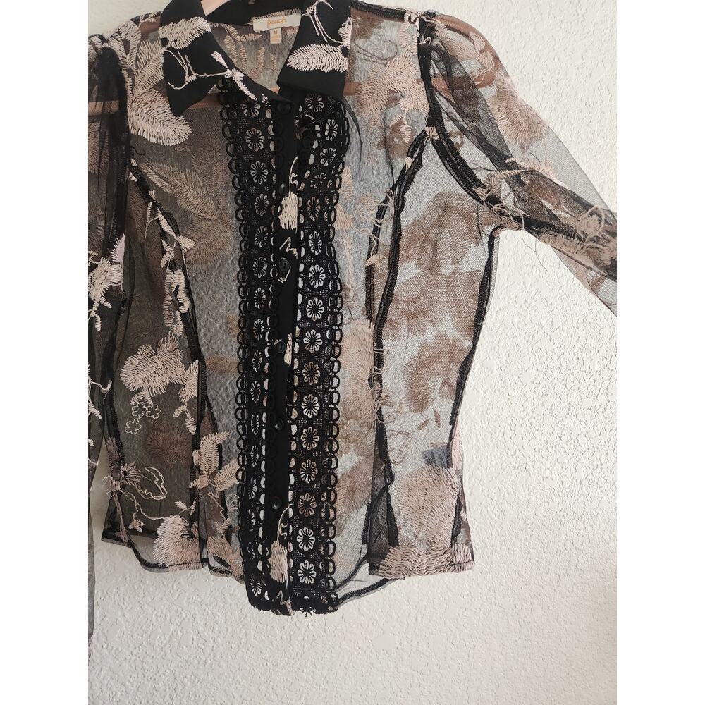 Peach Women's Sheer Embroidered Floral Button Up Blouse M - Picture 3 of 7